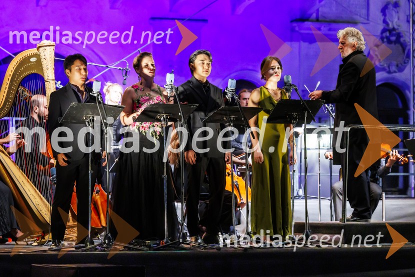  ... ;  ... ;  ... ;  ... ;  Alfredo Barchi, dirigentOperni večer na Titovem trgu v Kopru