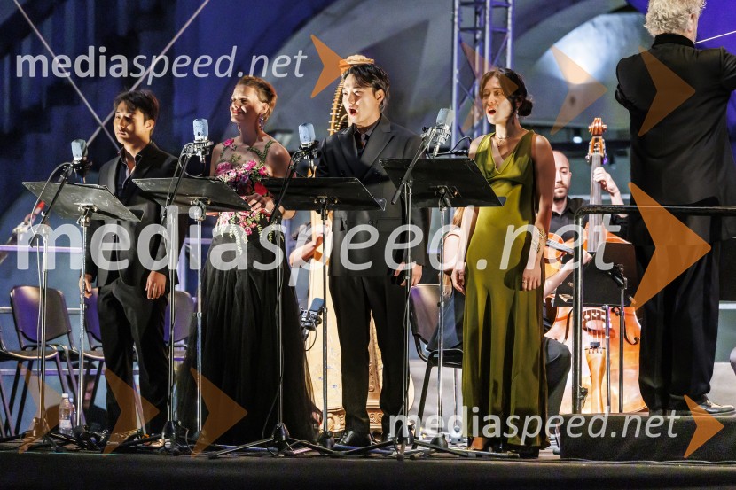 Operni večer na Titovem trgu v Kopru