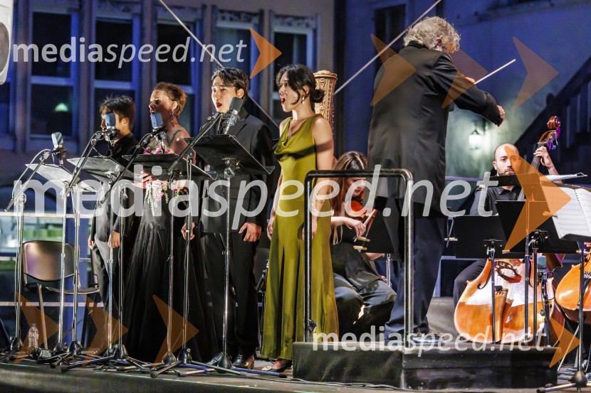 Operni večer na Titovem trgu v Kopru