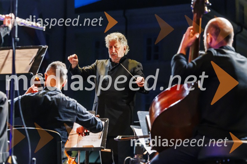  Alfredo Barchi, dirigentOperni večer na Titovem trgu v Kopru