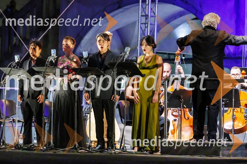 Operni večer na Titovem trgu v Kopru