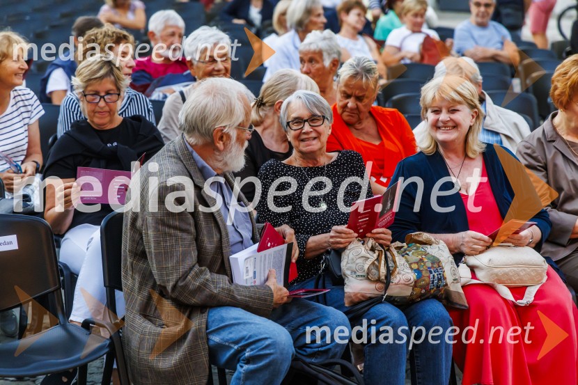 Operni večer na Titovem trgu v Kopru