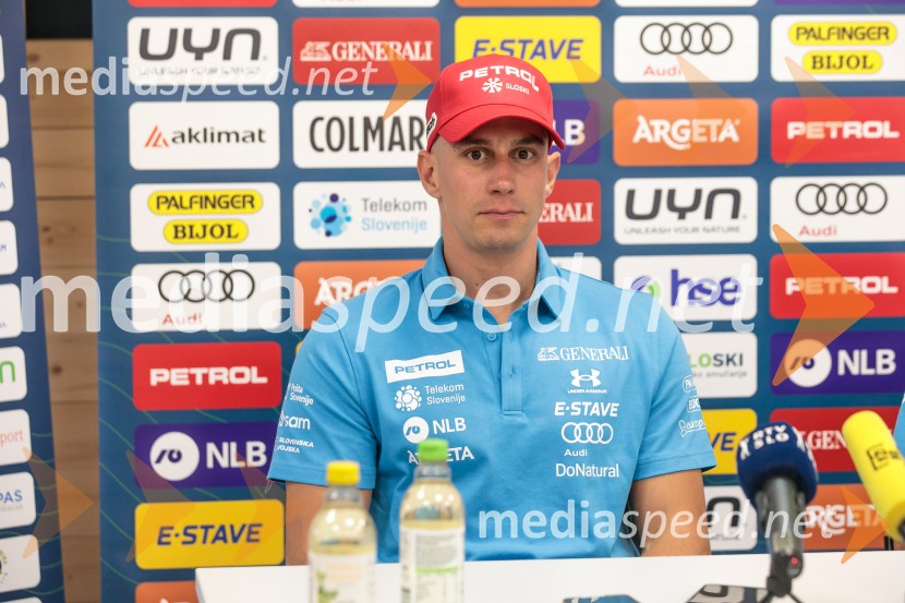  Žan Kranjec, smučarNovinarska konferenca Žana Kranjca in trenerja Mihe Verdnika