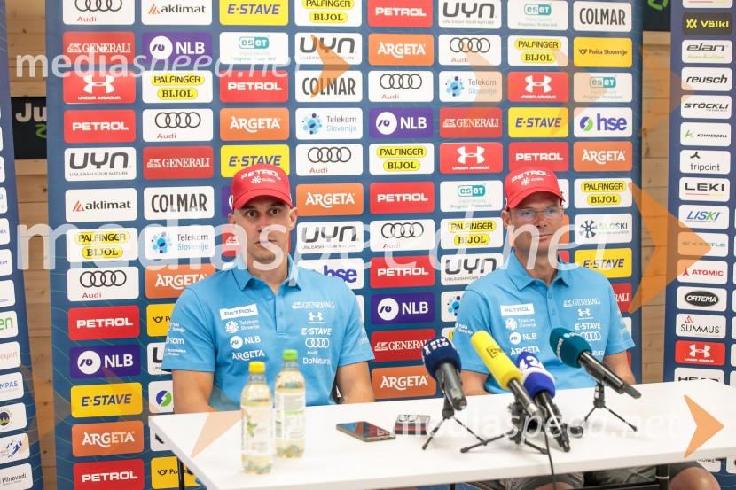  Žan Kranjec, smučar;  Miha Verdnik, vodja panoge za alpsko smučanje na SZSNovinarska konferenca Žana Kranjca in trenerja Mihe Verdnika