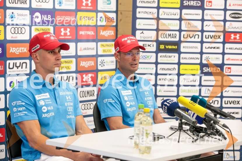  Žan Kranjec, smučar;  Miha Verdnik, vodja panoge za alpsko smučanje na SZSNovinarska konferenca Žana Kranjca in trenerja Mihe Verdnika