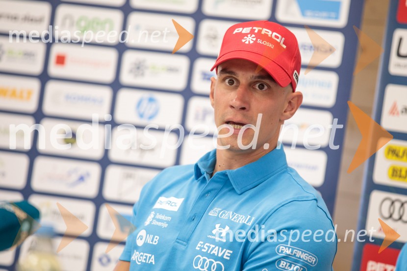  Žan Kranjec, smučarNovinarska konferenca Žana Kranjca in trenerja Mihe Verdnika