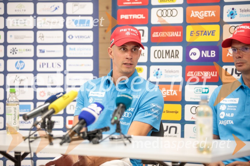 Žan Kranjec, smučarNovinarska konferenca Žana Kranjca in trenerja Mihe Verdnika