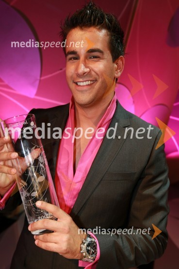 Domen Kumer, zmagovalec 40. Festivala narečne popevke 200940. Festival narečnih popevk 2009