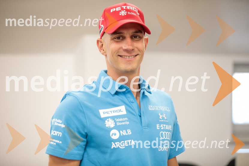  Žan Kranjec, smučarNovinarska konferenca Žana Kranjca in trenerja Mihe Verdnika