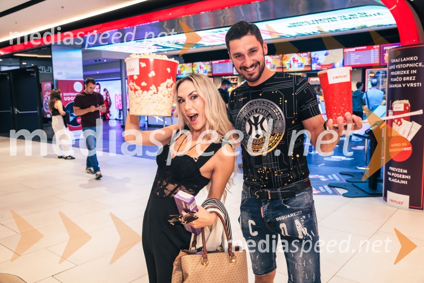  Patricija Štifter - RIYA, model, pevka, tiktokerka;  Aljaž  GazdekGola pištola, premiera v Cineplexx Ljubljana