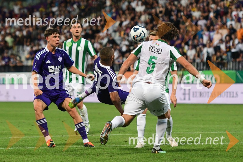 Maribor : Paks, nogomet