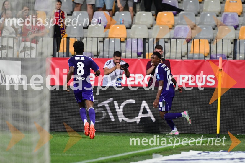 Maribor : Paks, nogomet