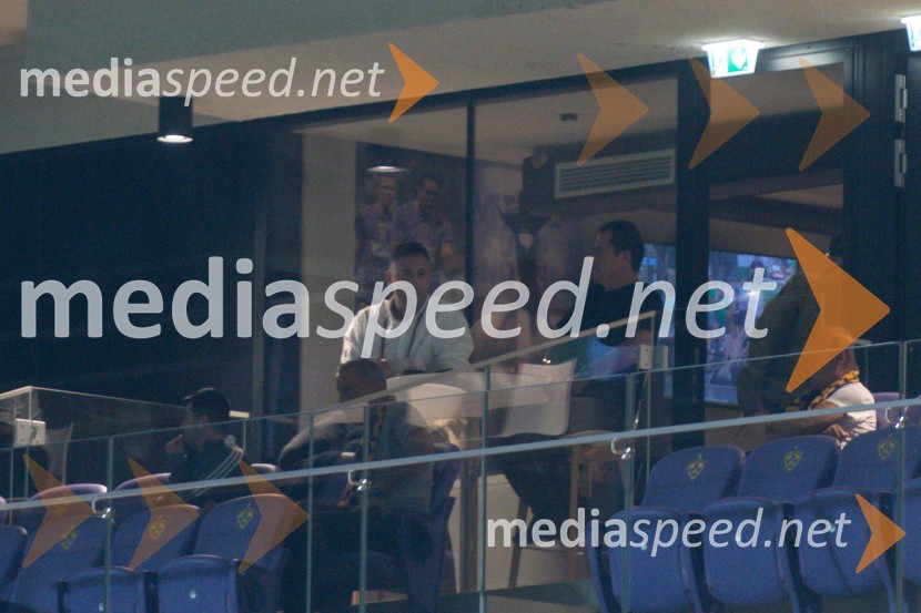 Maribor : Paks, nogomet