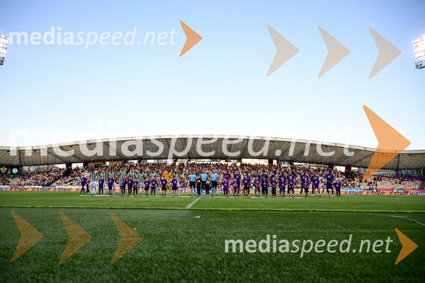 Maribor : Paks, nogomet