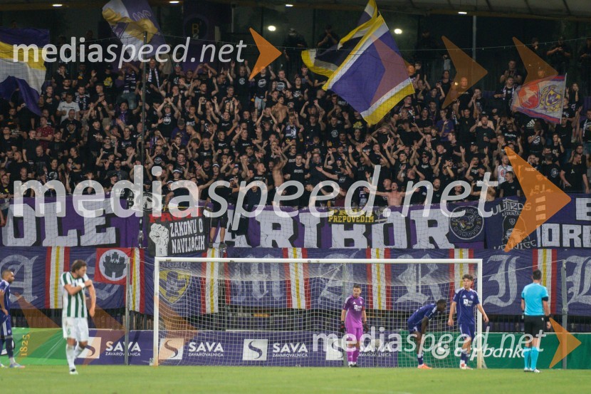 Maribor : Paks, nogomet