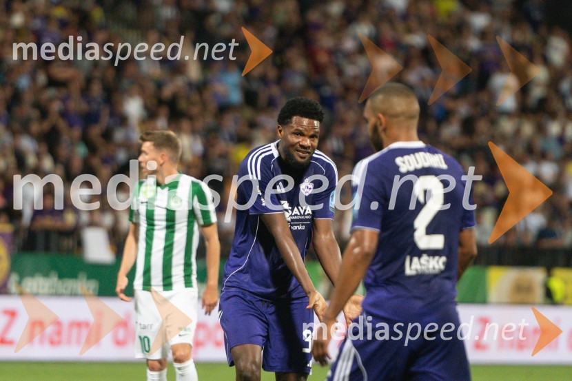 Maribor : Paks, nogomet