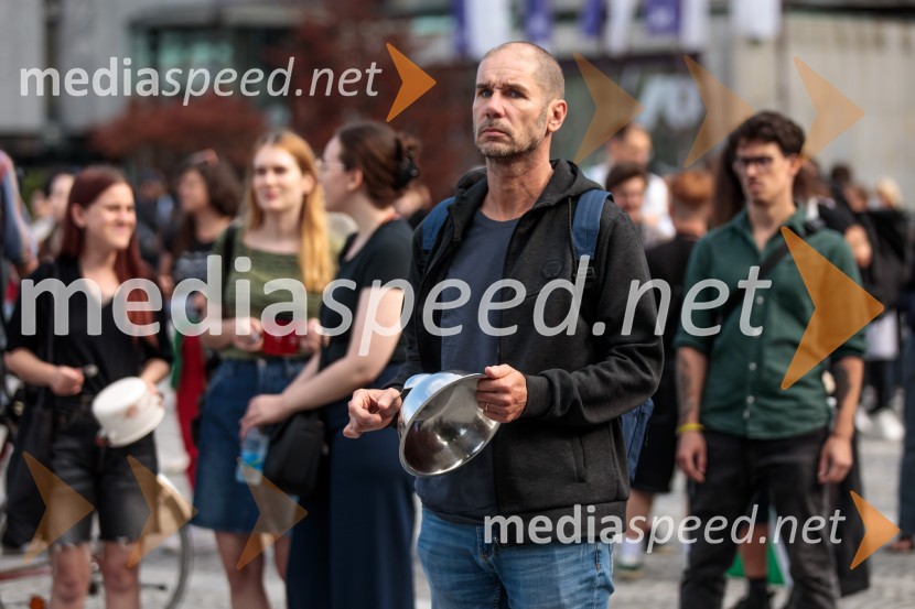 Protest civilne družbe Gaza strada, kaj dela vlada!?