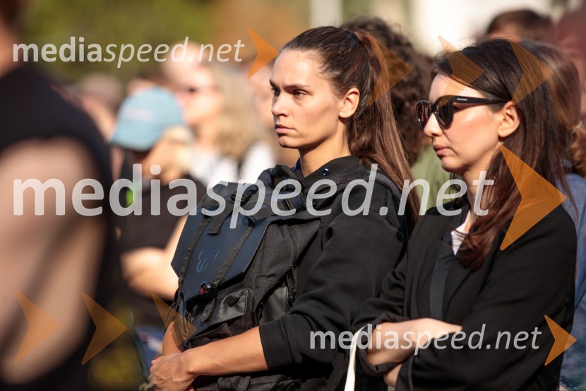  Nives Orešnik, fotomodel, fitnes trenerka, nekdanja Miss SlovenijeProtest civilne družbe Gaza strada, kaj dela vlada!?