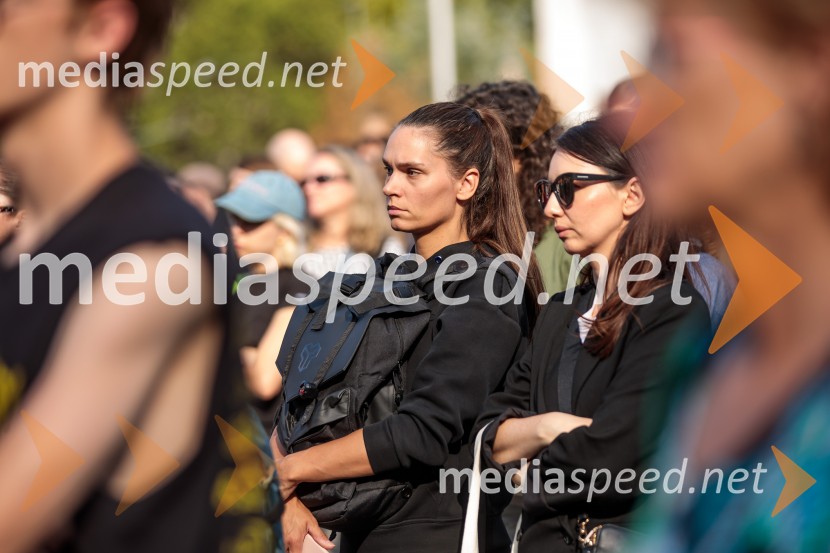  Nives Orešnik, fotomodel, fitnes trenerka, nekdanja Miss SlovenijeProtest civilne družbe Gaza strada, kaj dela vlada!?