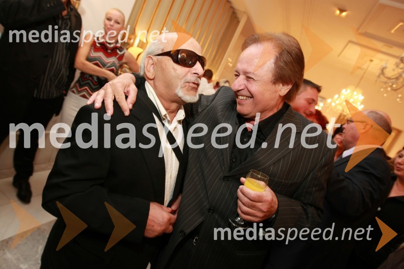 Dezideri Cener, pisec besedil in Alfi Nipič, pevec40. Festival narečnih popevk 2009