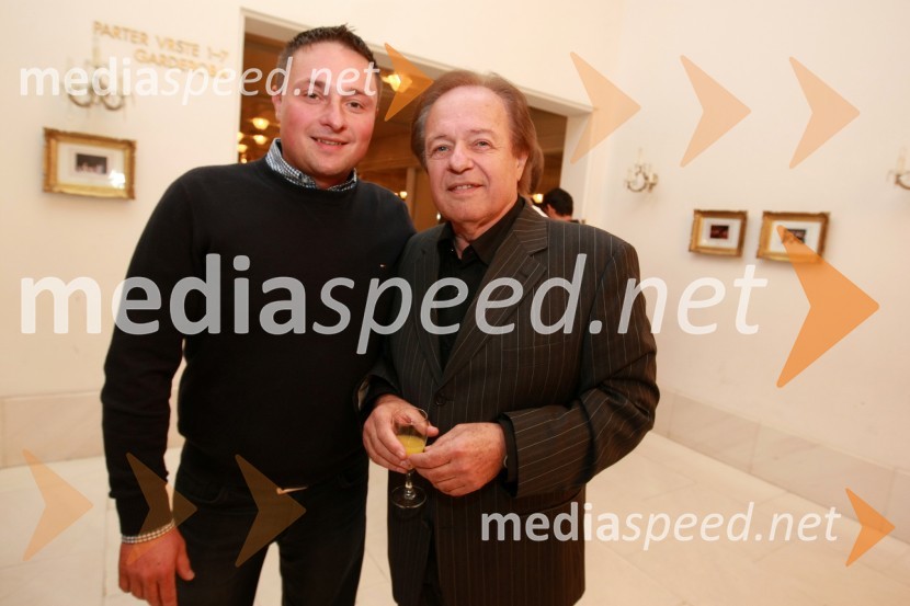 Alfi Nipič, pevec in sin Dejan Nipič, lastnik produkcije A&D music40. Festival narečnih popevk 2009