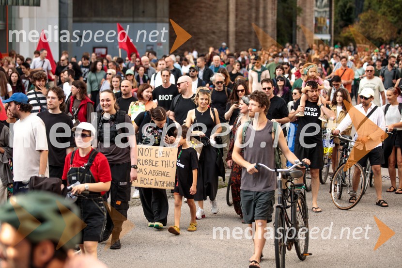 Protest civilne družbe Gaza strada, kaj dela vlada!?