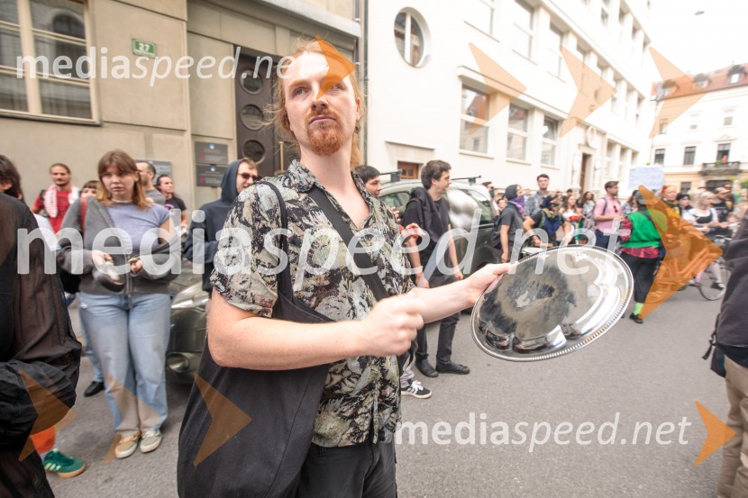 Protest civilne družbe Gaza strada, kaj dela vlada!?