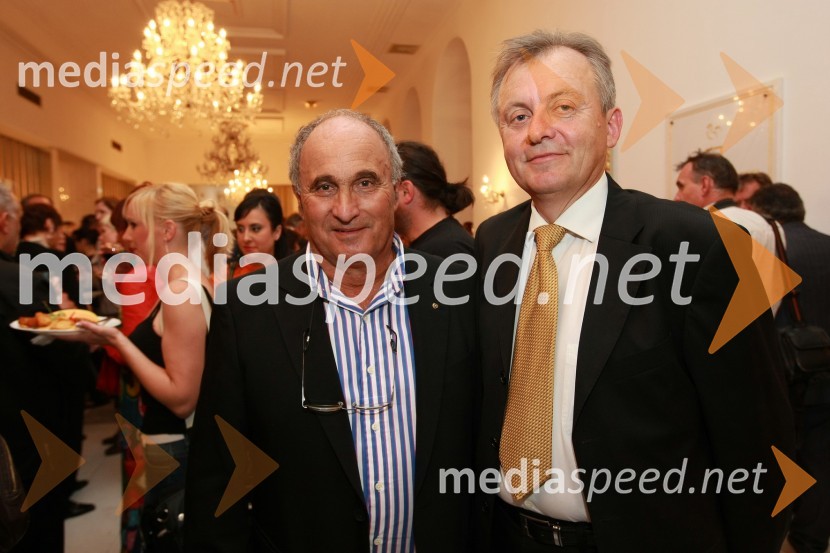 Igor Šetinc, član Nadzornega sveta RTV Slovenija in Anton Guzej, generalni direktor RTV40. Festival narečnih popevk 2009