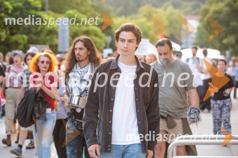 Protest civilne družbe Gaza strada, kaj dela vlada!?