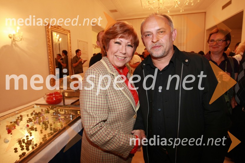 Lidija Kodrič, pevka in Feri Lainšček, pisatelj40. Festival narečnih popevk 2009