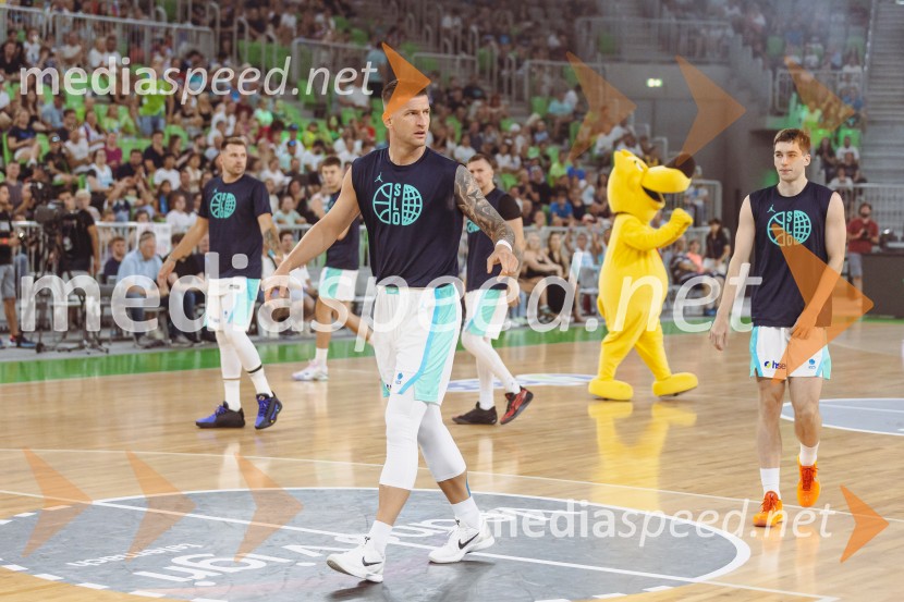 Slovenija : Nemčija, Košarka