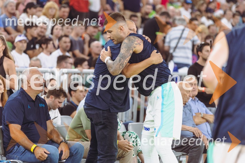 Slovenija : Nemčija, Košarka