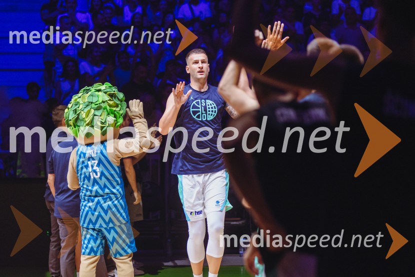 Slovenija : Nemčija, Košarka