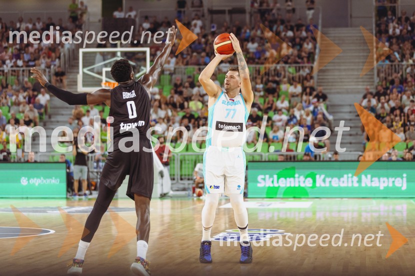  Luka  Dončić, košarkarSlovenija : Nemčija, Košarka