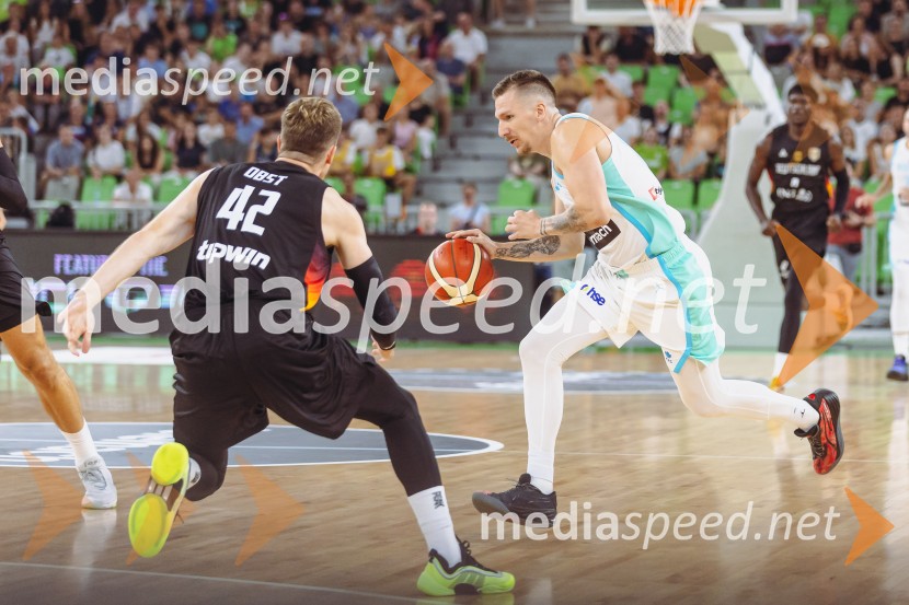  Gregor  Hrovat, košarkarSlovenija : Nemčija, Košarka