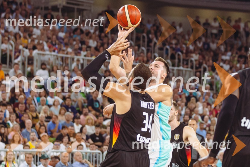 Slovenija : Nemčija, Košarka