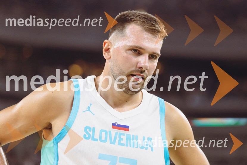  Luka  Dončić, košarkarSlovenija : Nemčija, Košarka