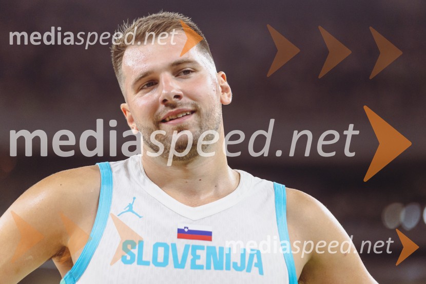  Luka  Dončić, košarkarSlovenija : Nemčija, Košarka