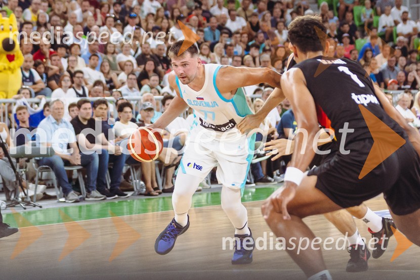  Luka  Dončić, košarkarSlovenija : Nemčija, Košarka