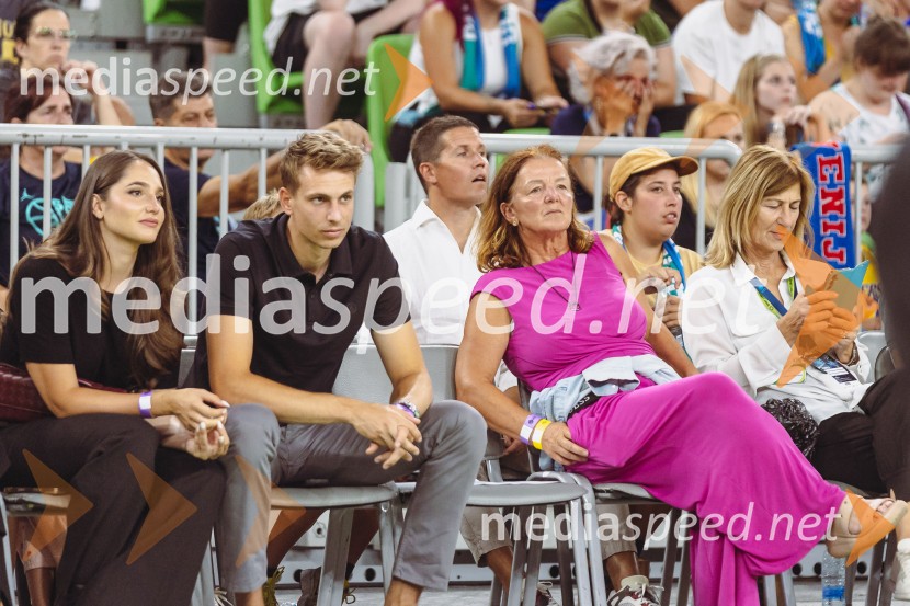 Slovenija : Nemčija, Košarka