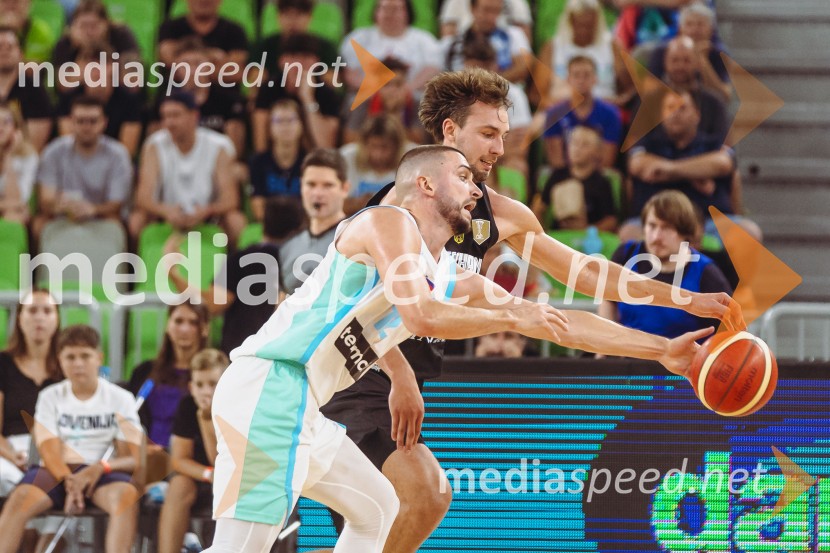 Slovenija : Nemčija, Košarka