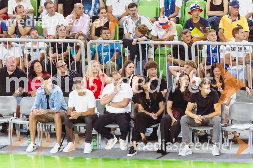 Slovenija : Nemčija, Košarka