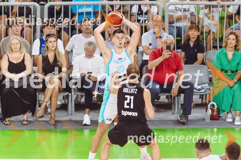  Luka Ščuka, košarkarSlovenija : Nemčija, Košarka