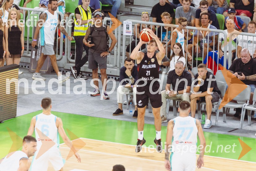 Slovenija : Nemčija, Košarka