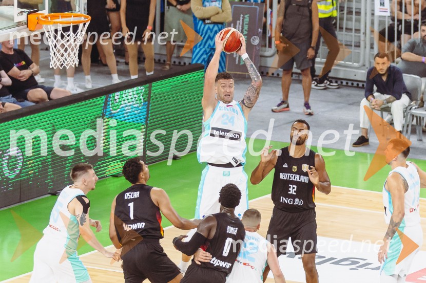 Slovenija : Nemčija, Košarka