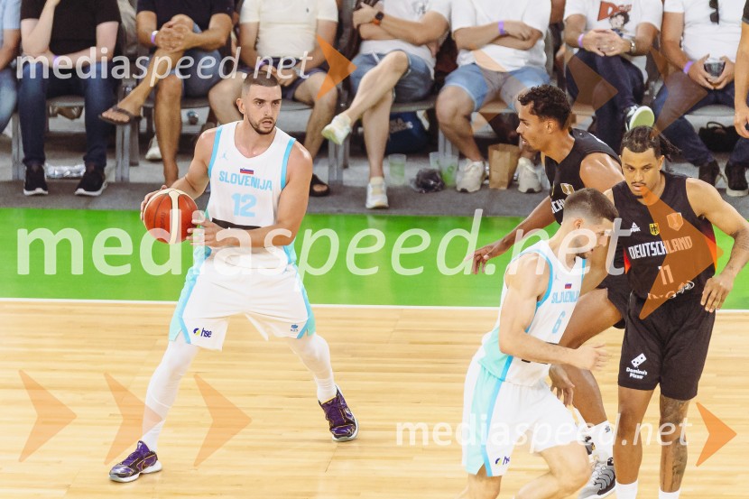 Slovenija : Nemčija, Košarka