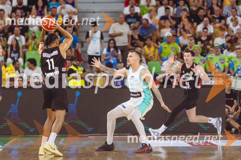  Gregor  Hrovat, košarkarSlovenija : Nemčija, Košarka