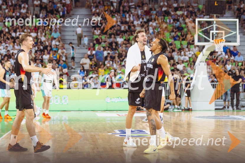 Slovenija : Nemčija, Košarka