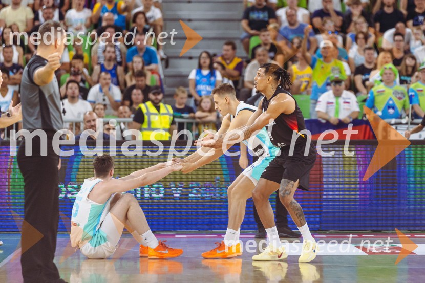 Slovenija : Nemčija, Košarka