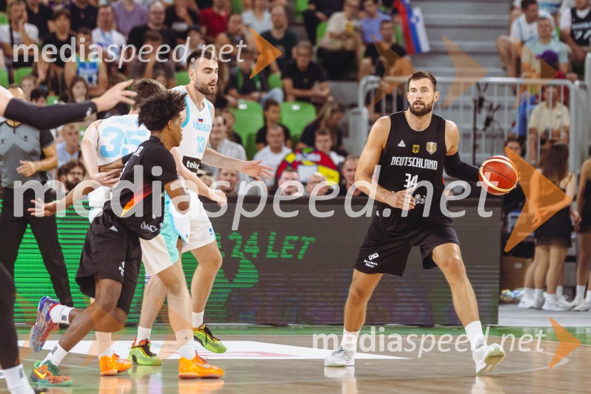 Slovenija : Nemčija, Košarka